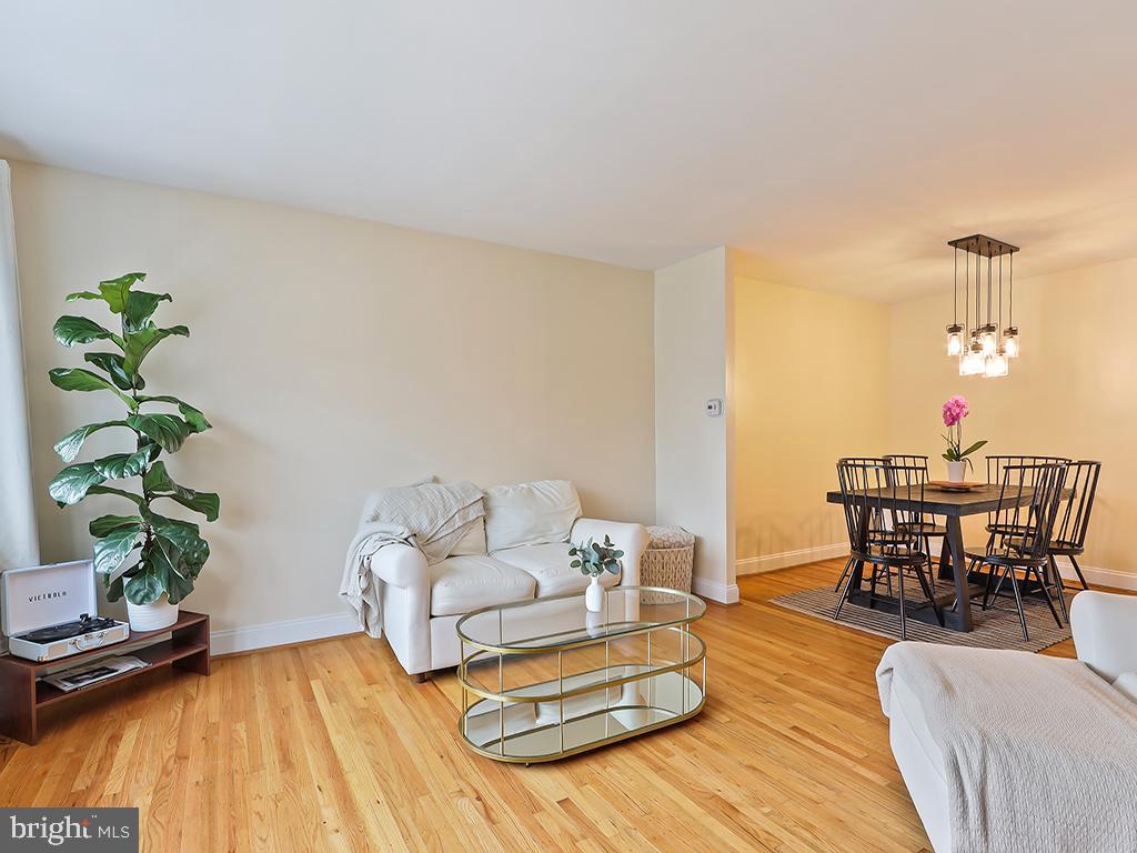 3721 S HEREFORD LANE