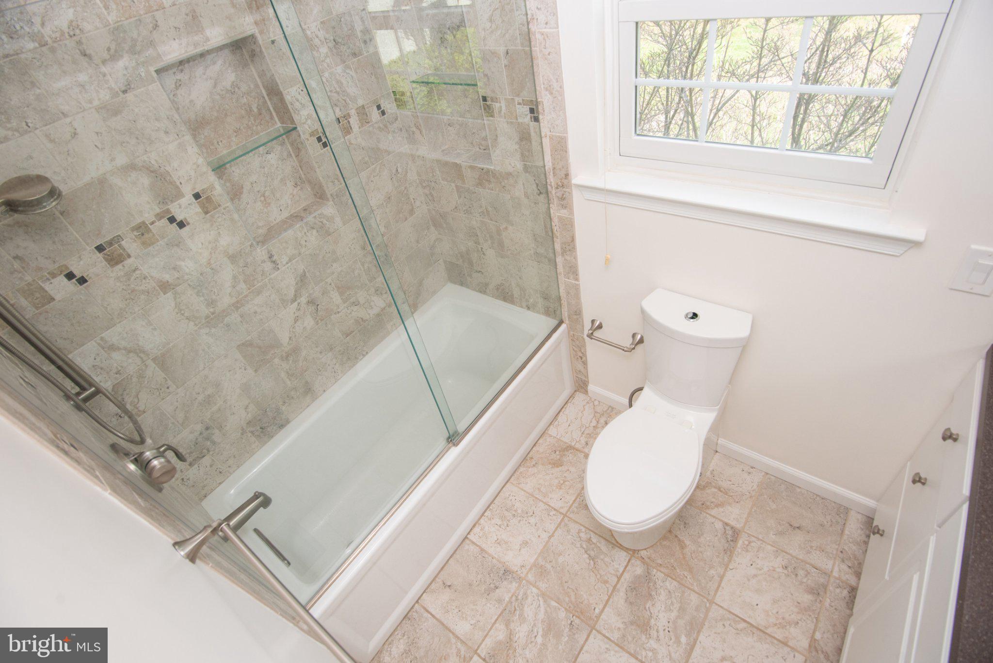 ANDORRA WOODS - Residential