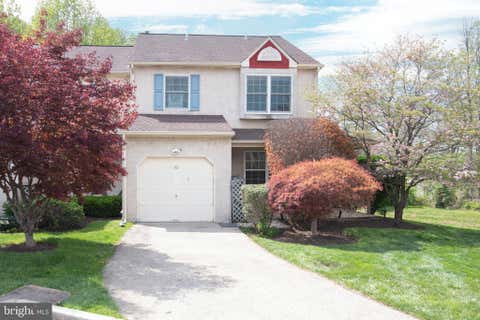 Townhouse For Sale - 19 Viburnum Court<br/> Montgomery County, LAFAYETTE HILL, PA 19444