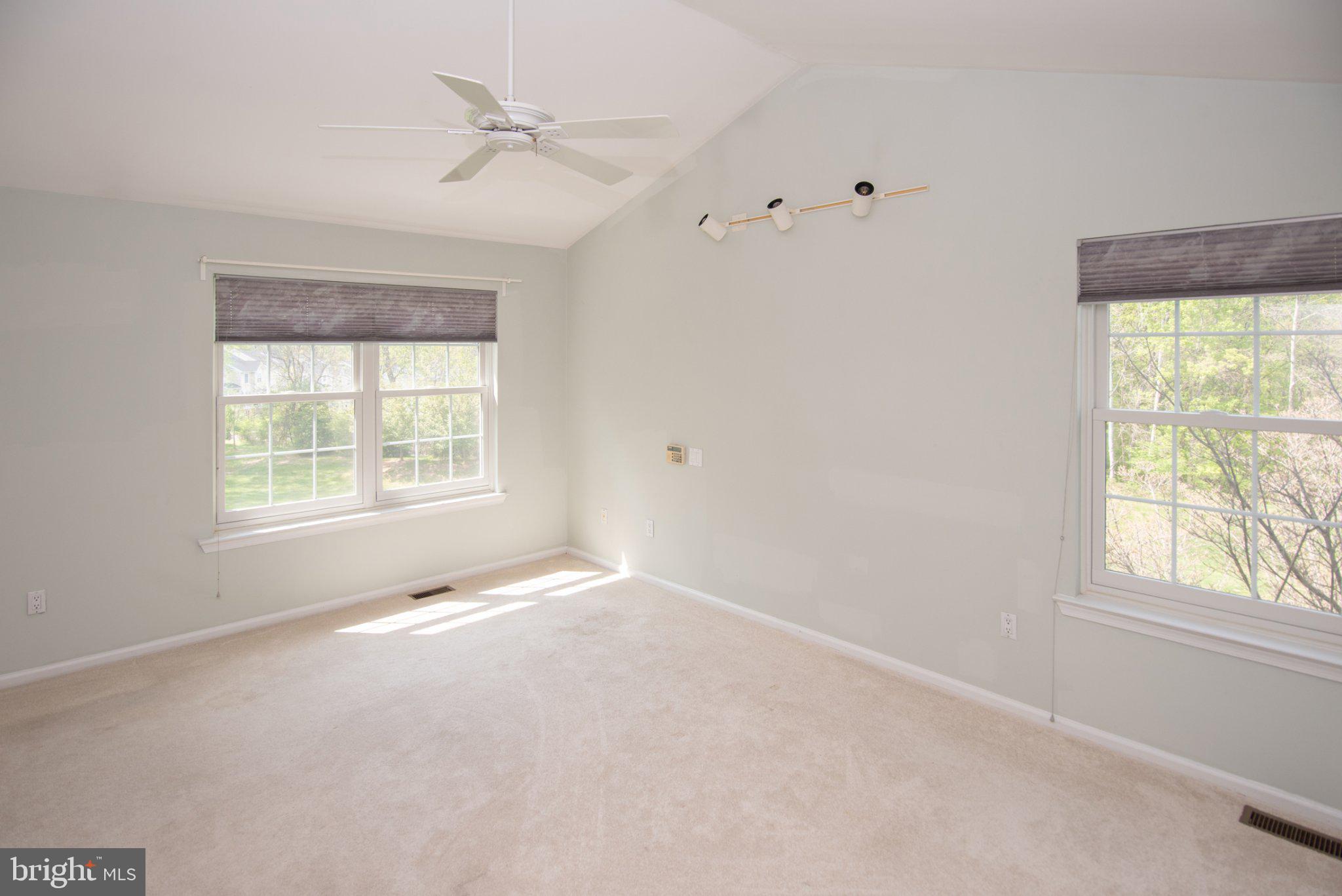 ANDORRA WOODS - Residential