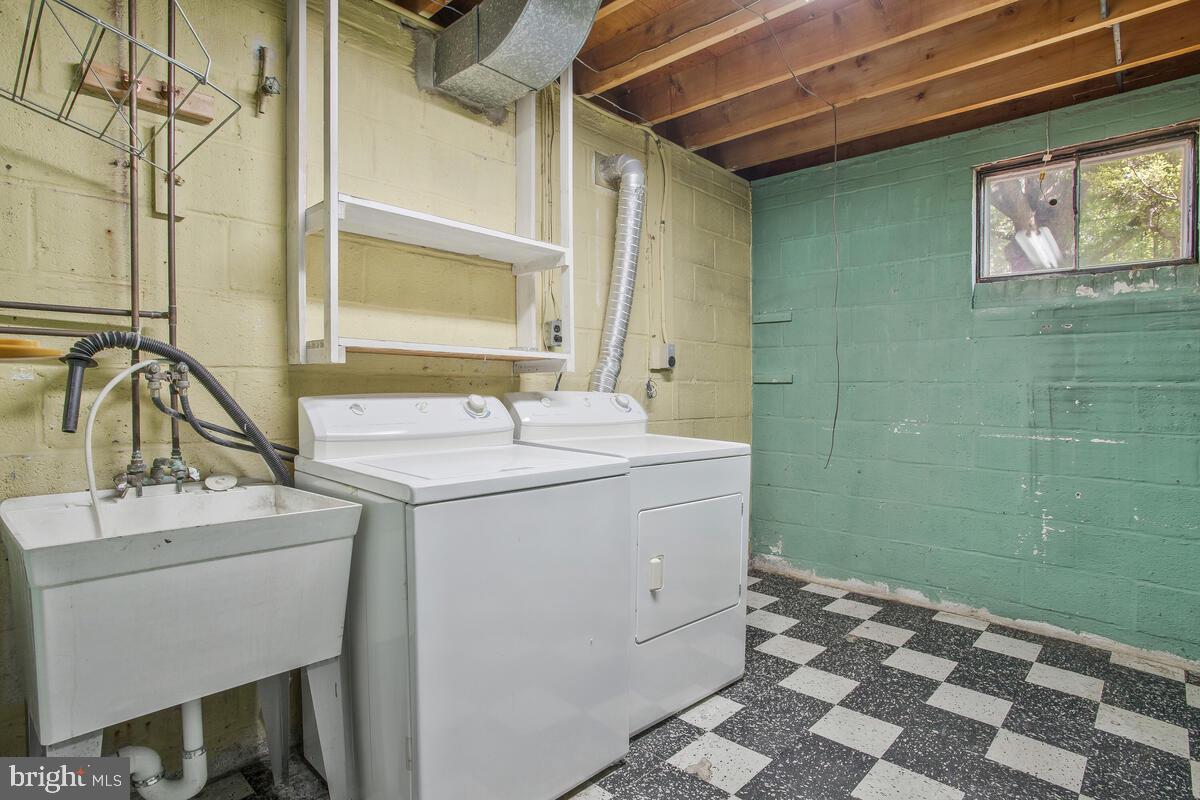 FAIRLAWN-LAUREL - Residential