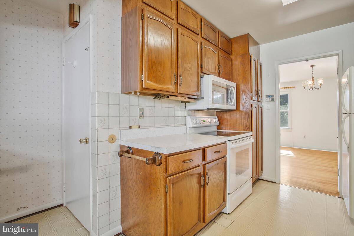 FAIRLAWN-LAUREL - Residential