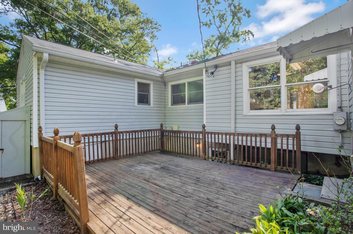 FAIRLAWN-LAUREL - Residential