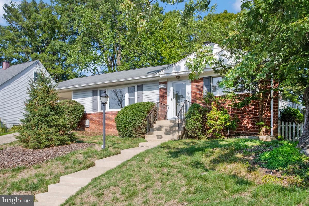 FAIRLAWN-LAUREL - Residential