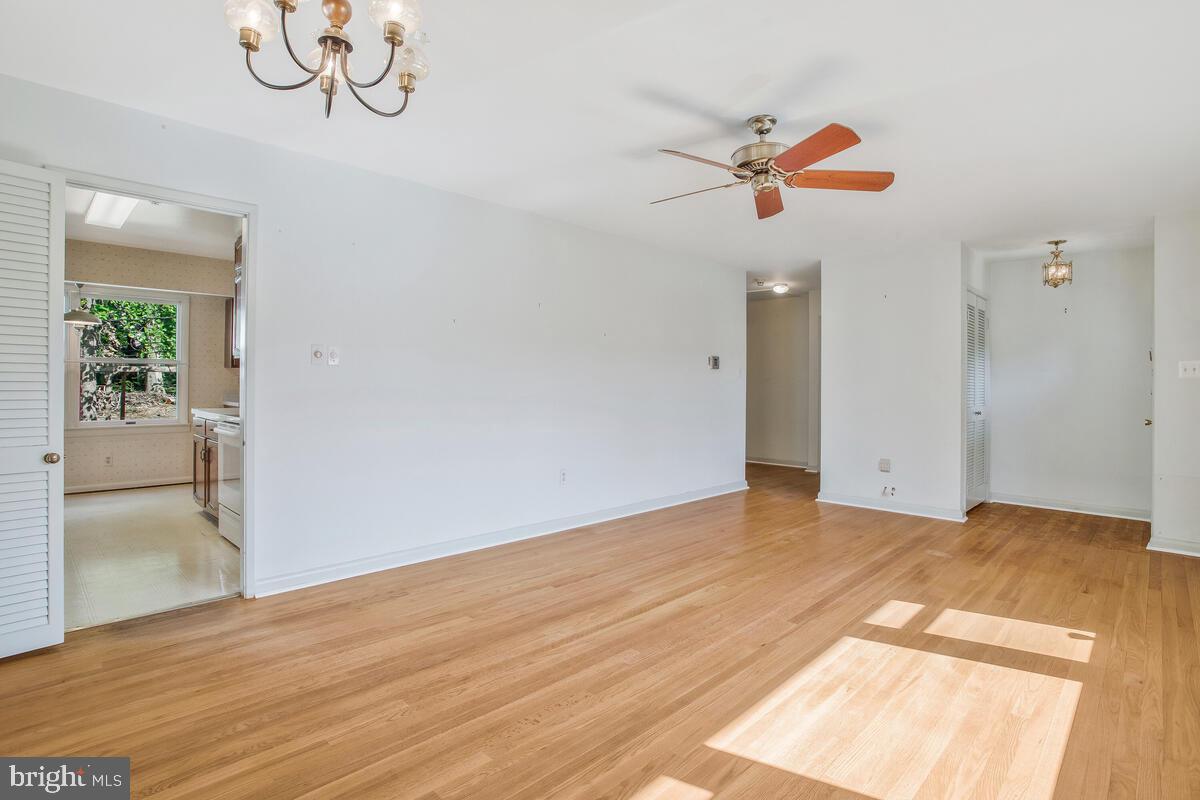 FAIRLAWN-LAUREL - Residential