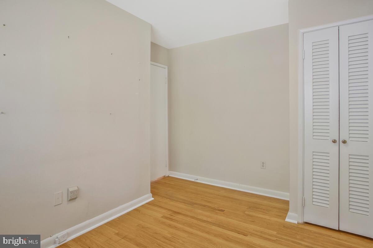 FAIRLAWN-LAUREL - Residential