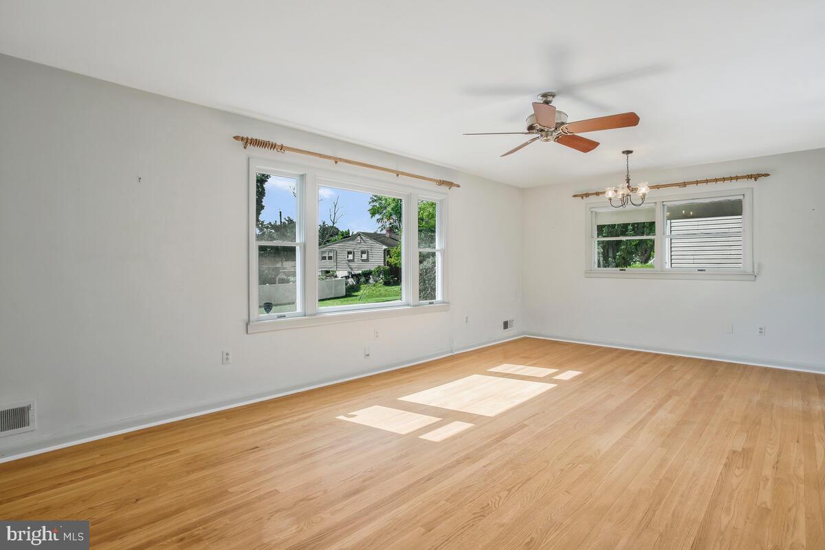 FAIRLAWN-LAUREL - Residential