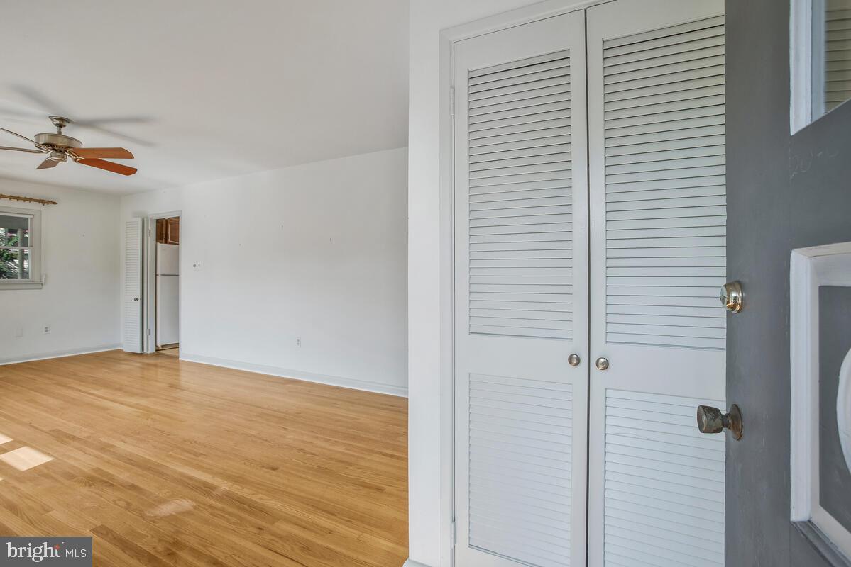 FAIRLAWN-LAUREL - Residential