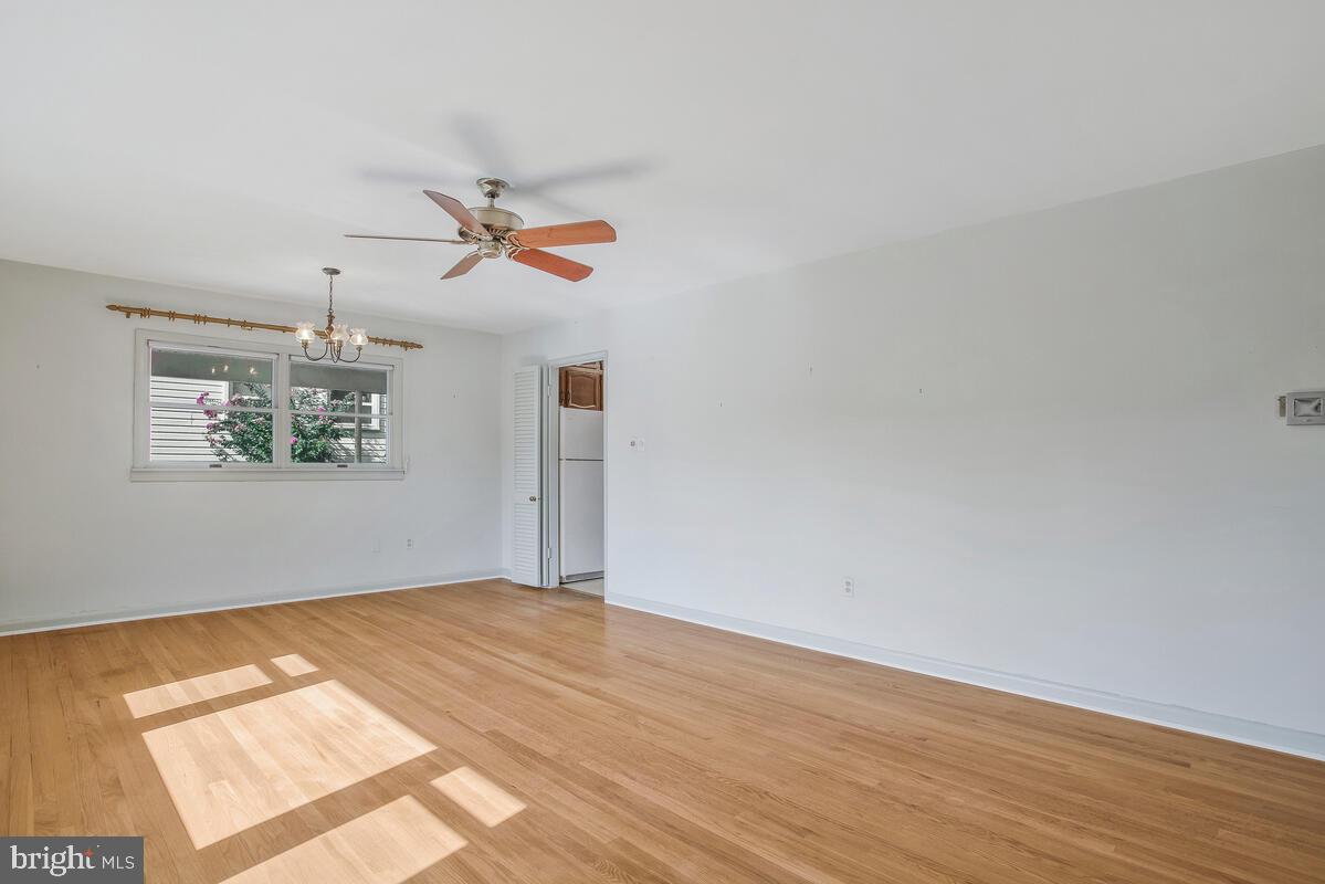 FAIRLAWN-LAUREL - Residential