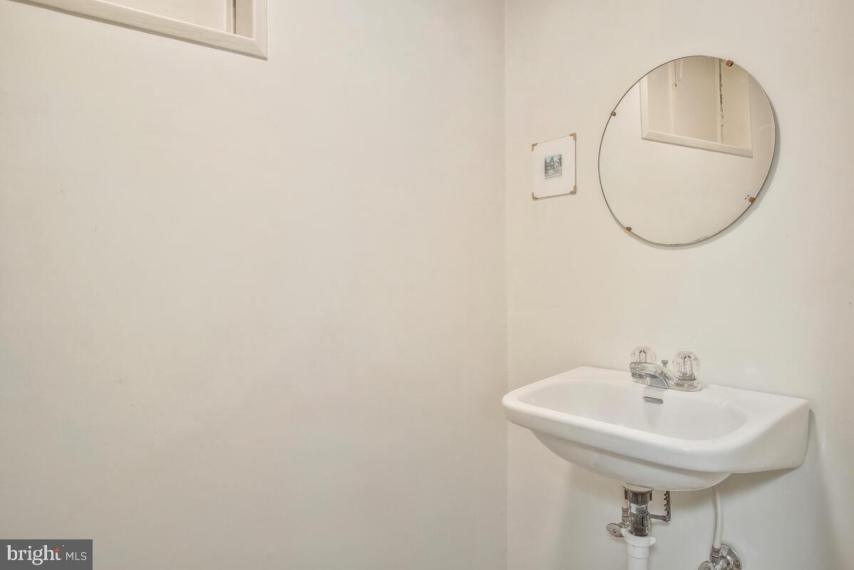 FAIRLAWN-LAUREL - Residential