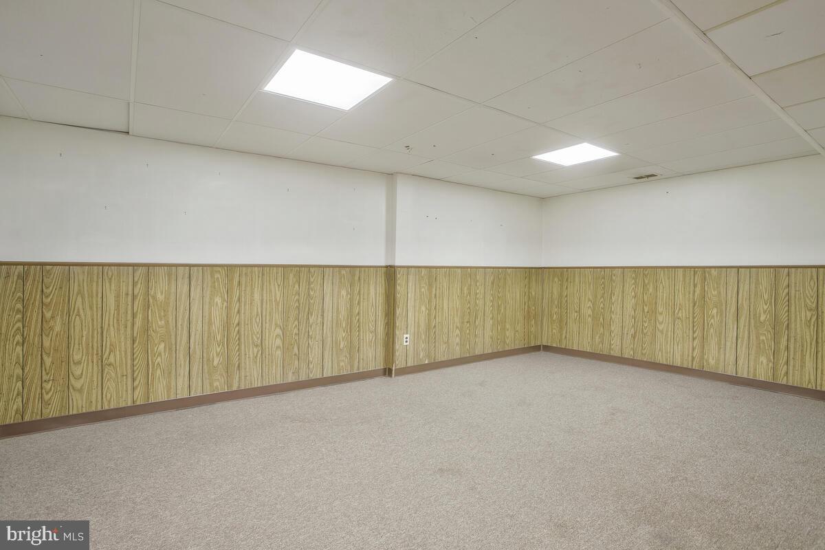 FAIRLAWN-LAUREL - Residential