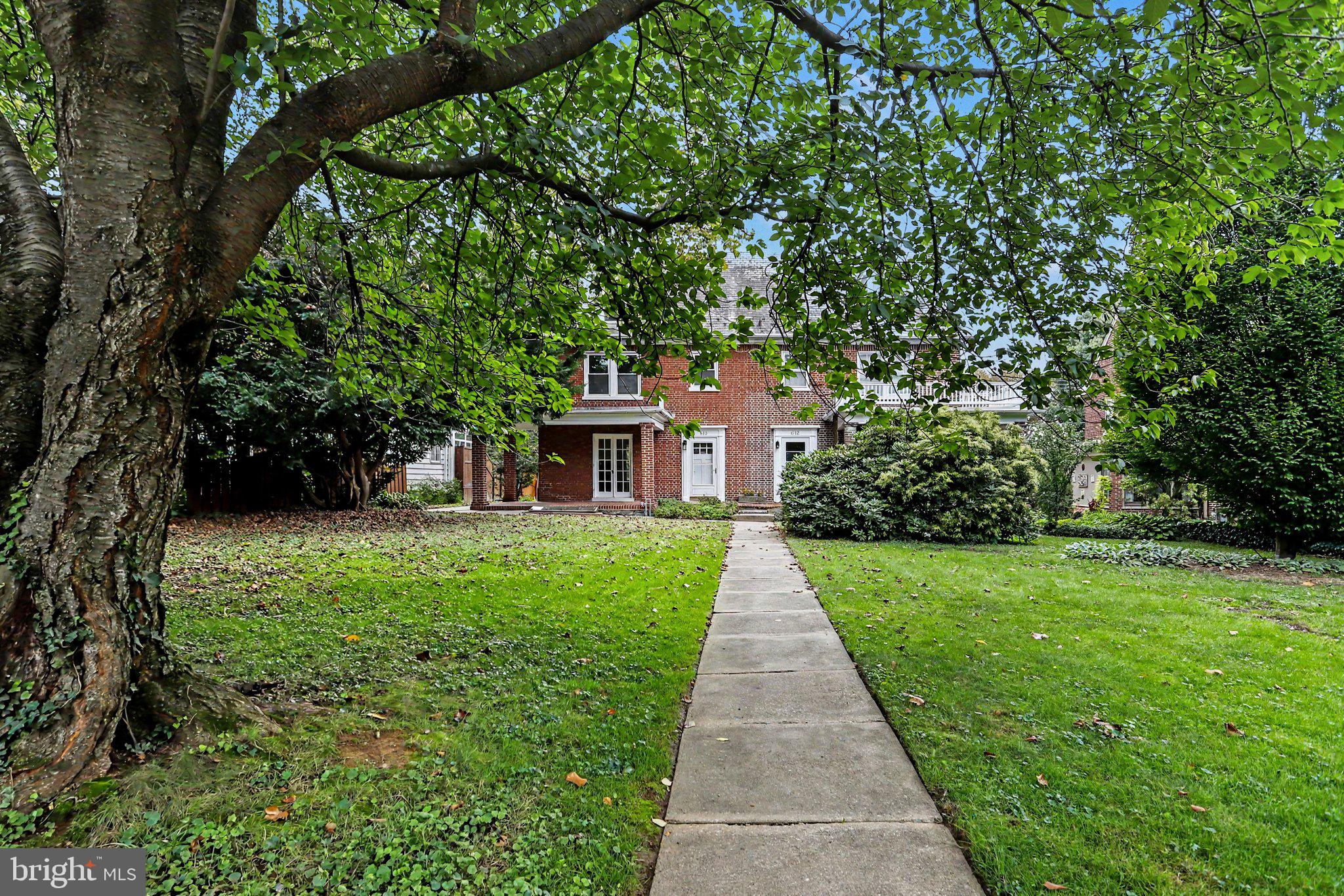 610 RACE AVENUE