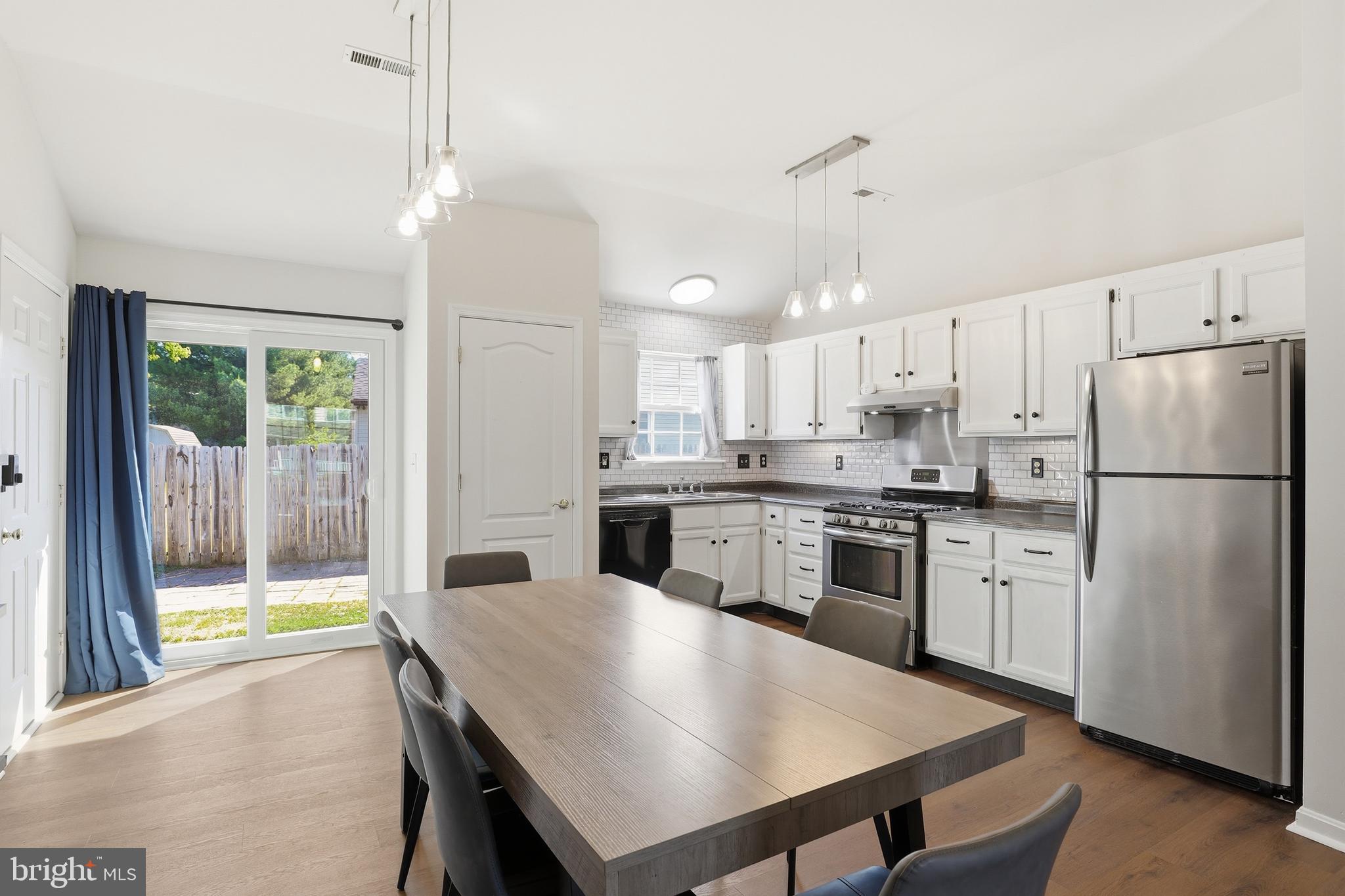 CARLISLE VIL - Residential