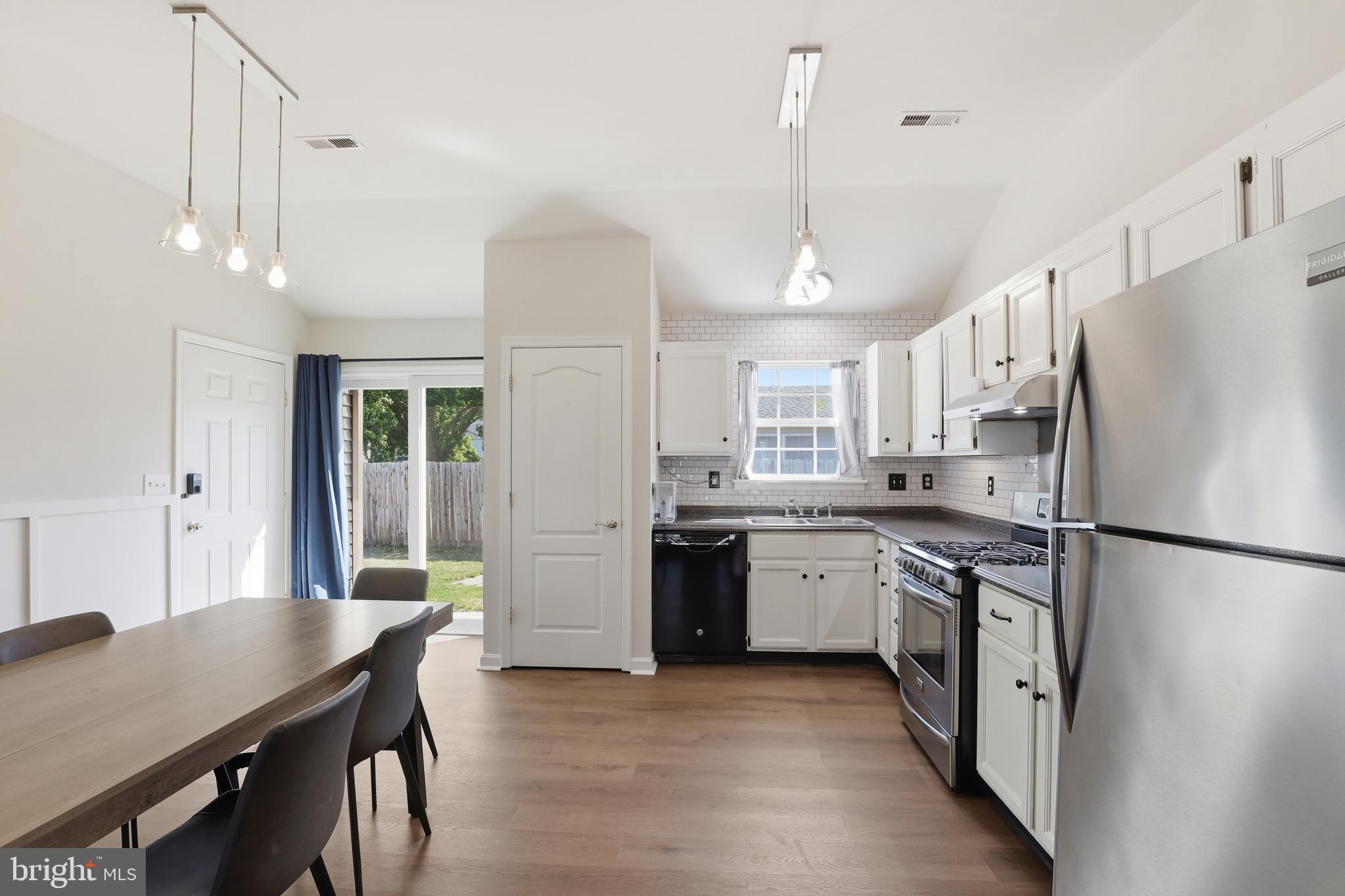 CARLISLE VIL - Residential