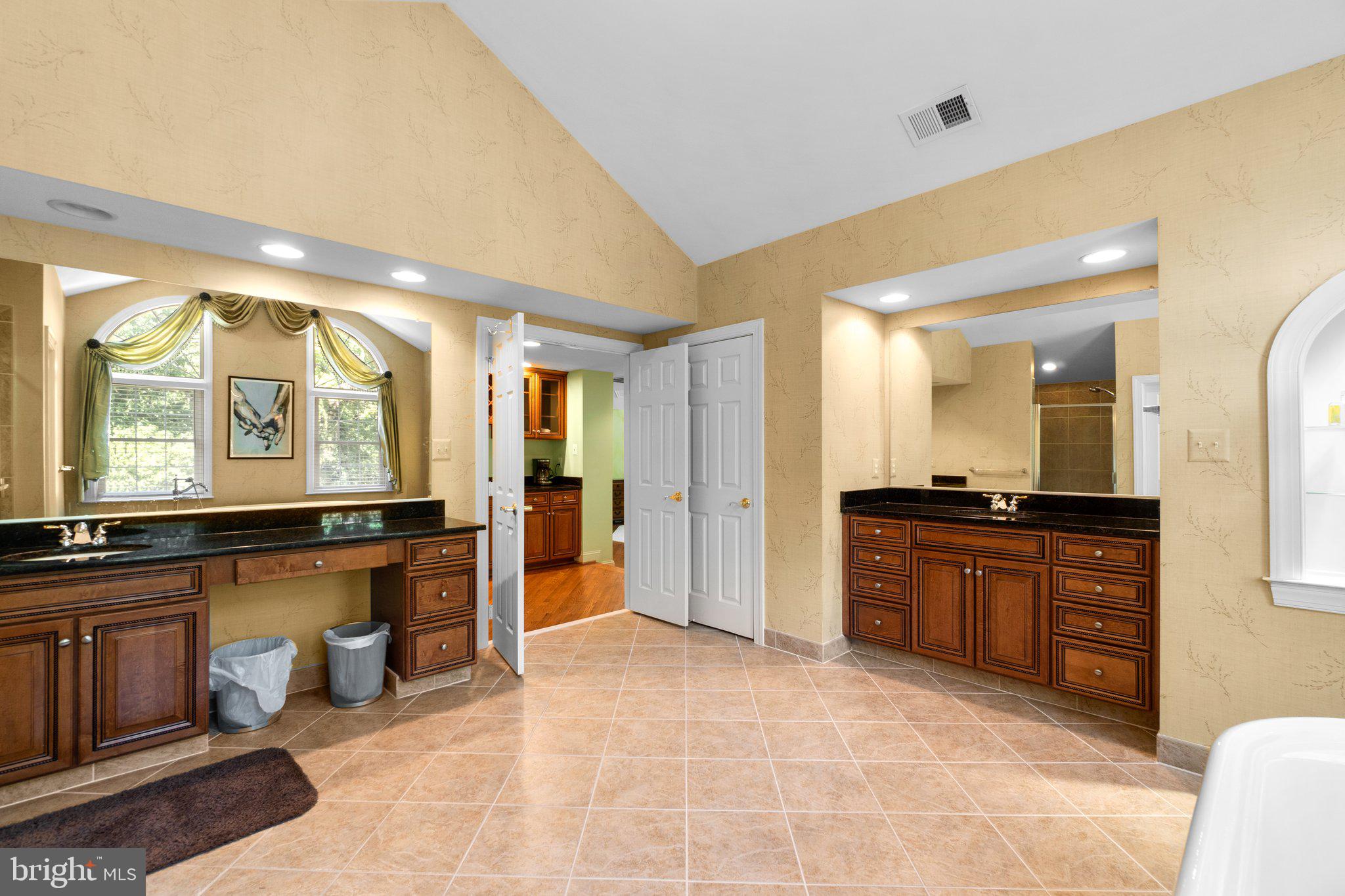 ADAMSTOWN COMMONS - Residential