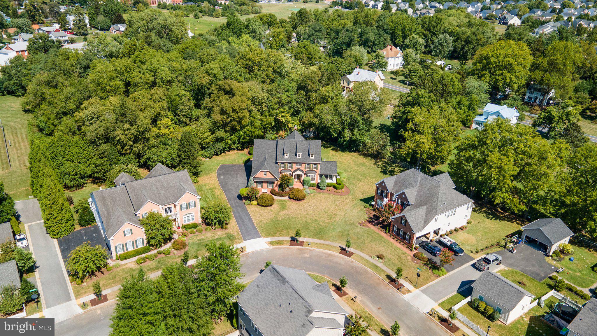 ADAMSTOWN COMMONS - Residential