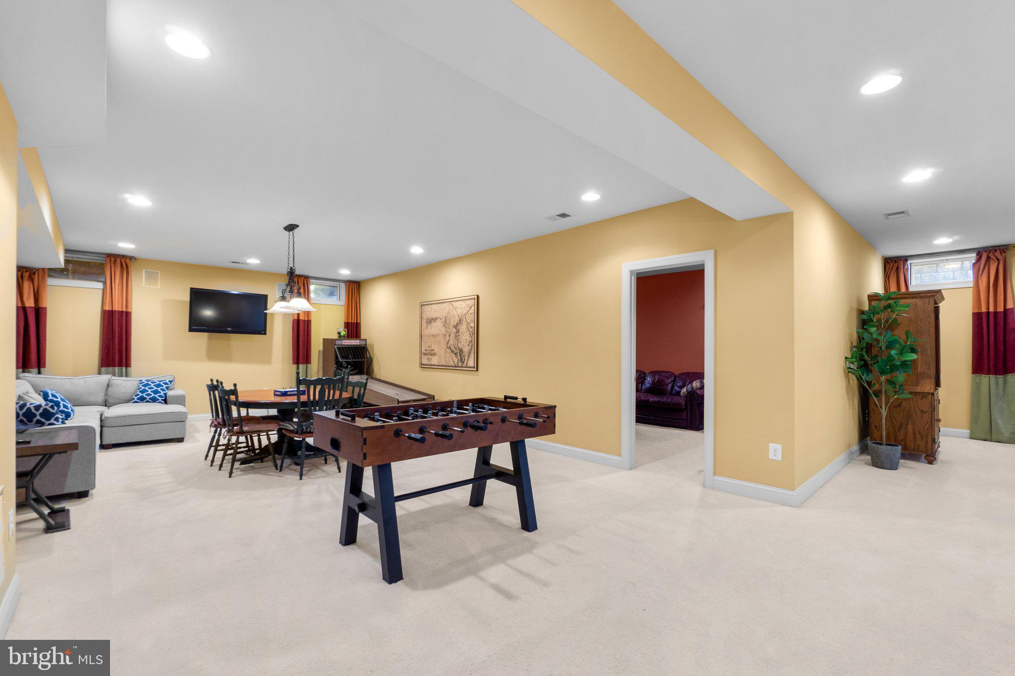 ADAMSTOWN COMMONS - Residential