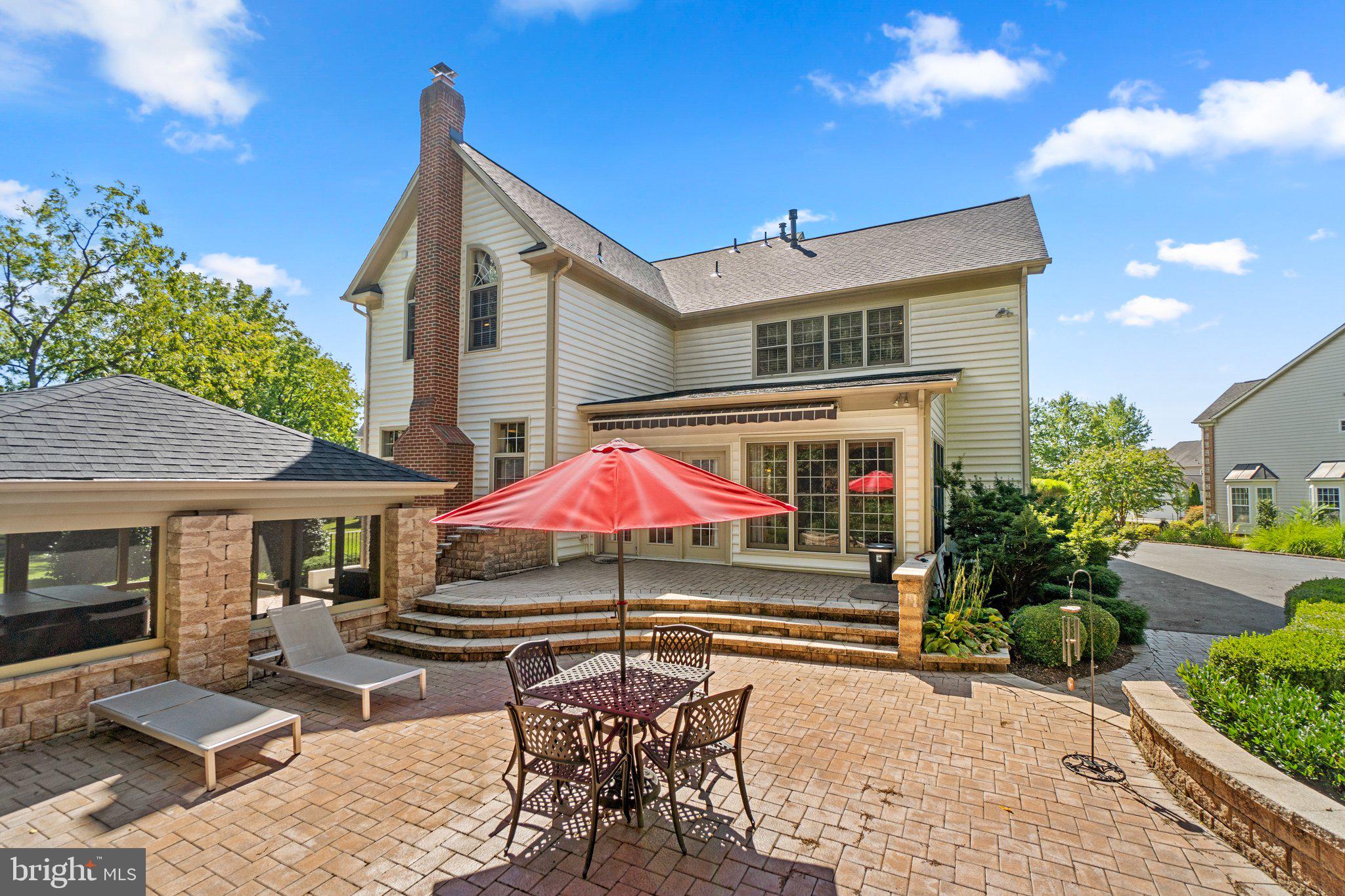 ADAMSTOWN COMMONS - Residential