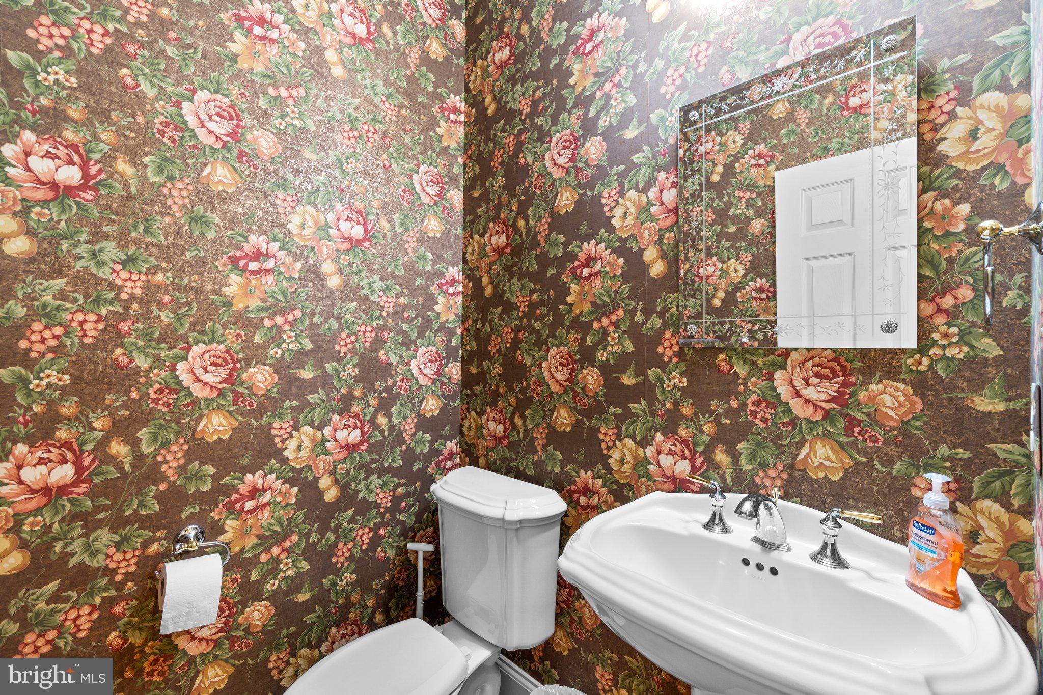 ADAMSTOWN COMMONS - Residential