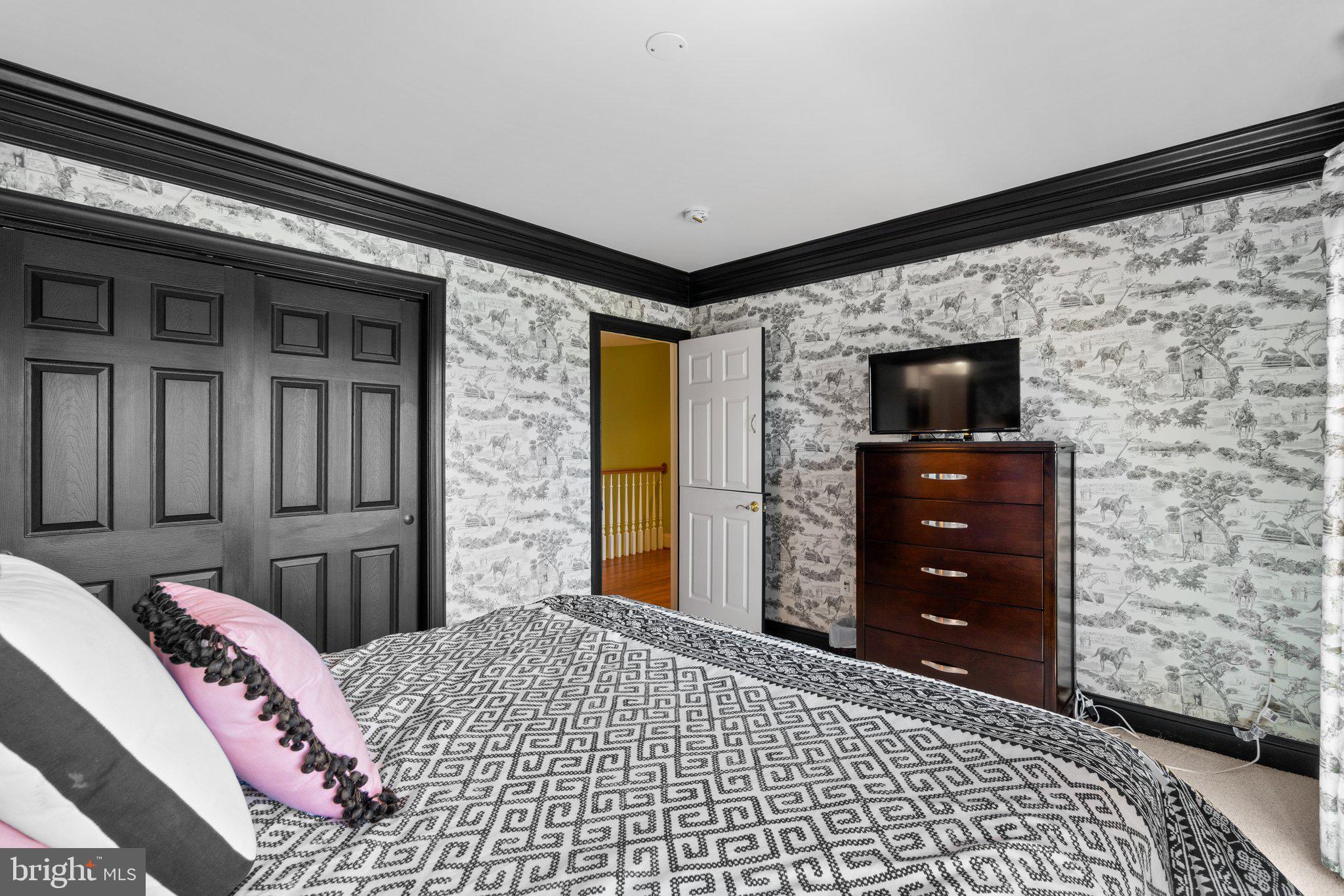 ADAMSTOWN COMMONS - Residential