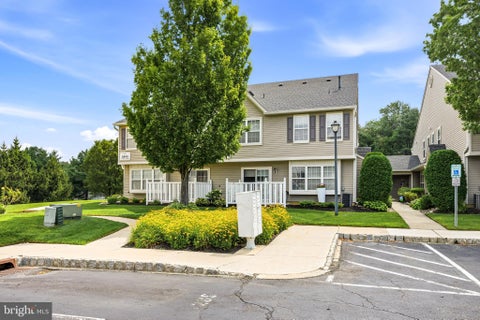 Condo For Sale - 2401 Gramercy Way<br/> MOUNT LAUREL, NJ 08054