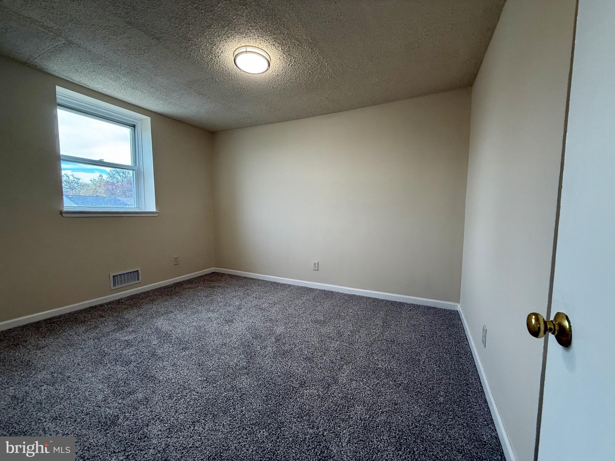 EASTFIELD - Residential Lease