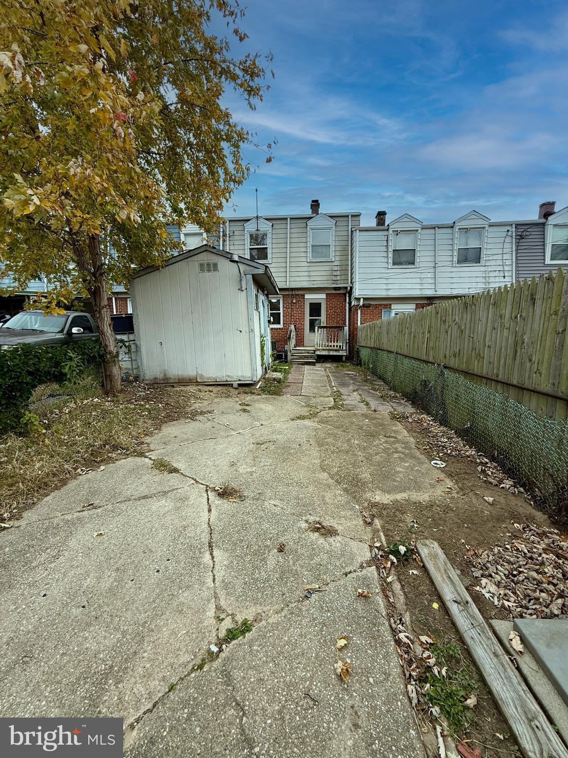 EASTFIELD - Residential Lease