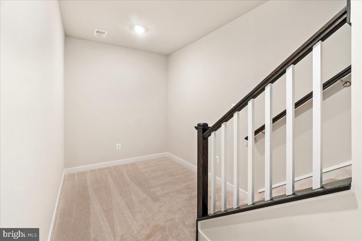 LAKE LINGANORE OAKDALE - Residential Lease