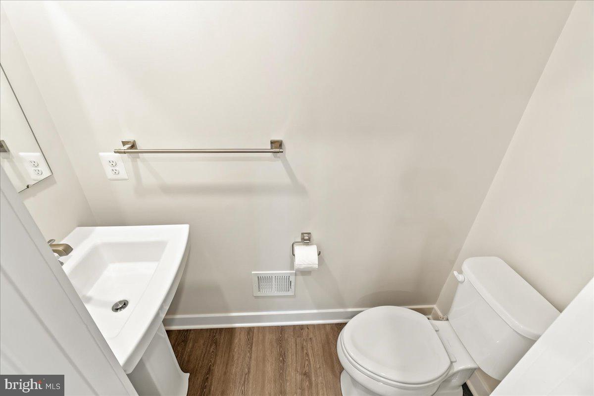 LAKE LINGANORE OAKDALE - Residential Lease