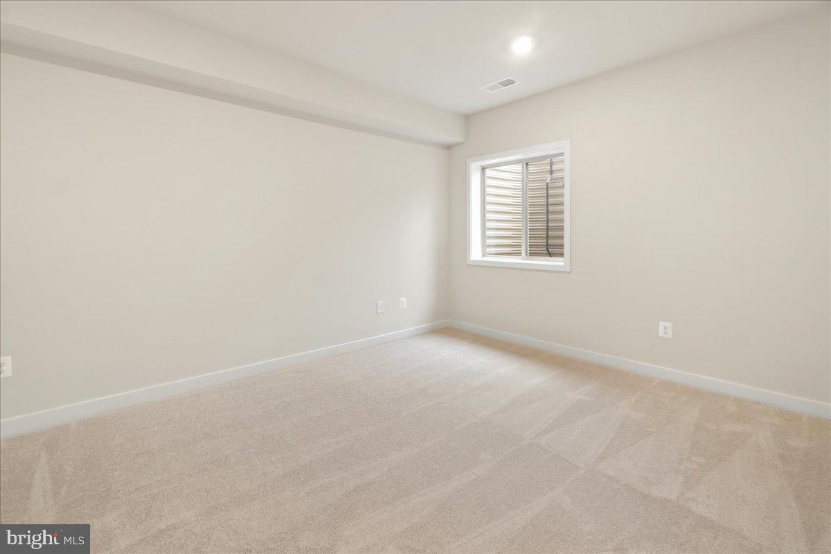 LAKE LINGANORE OAKDALE - Residential Lease