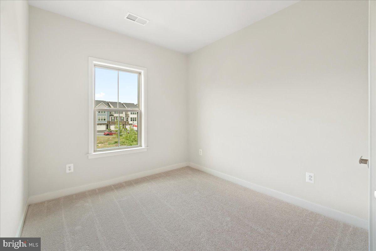 LAKE LINGANORE OAKDALE - Residential Lease