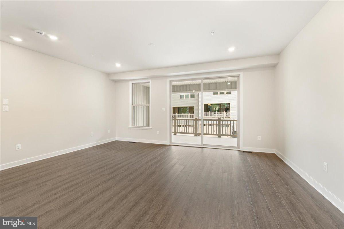 LAKE LINGANORE OAKDALE - Residential Lease