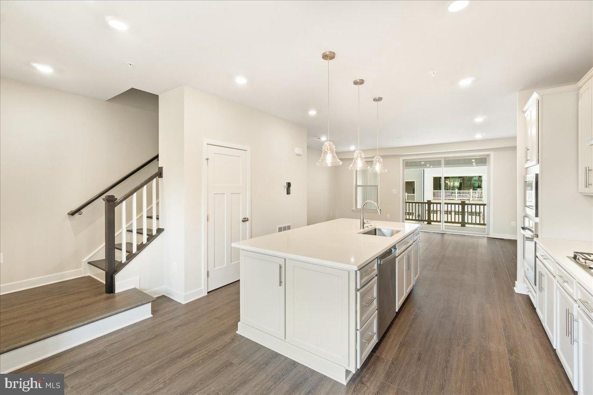 LAKE LINGANORE OAKDALE - Residential Lease