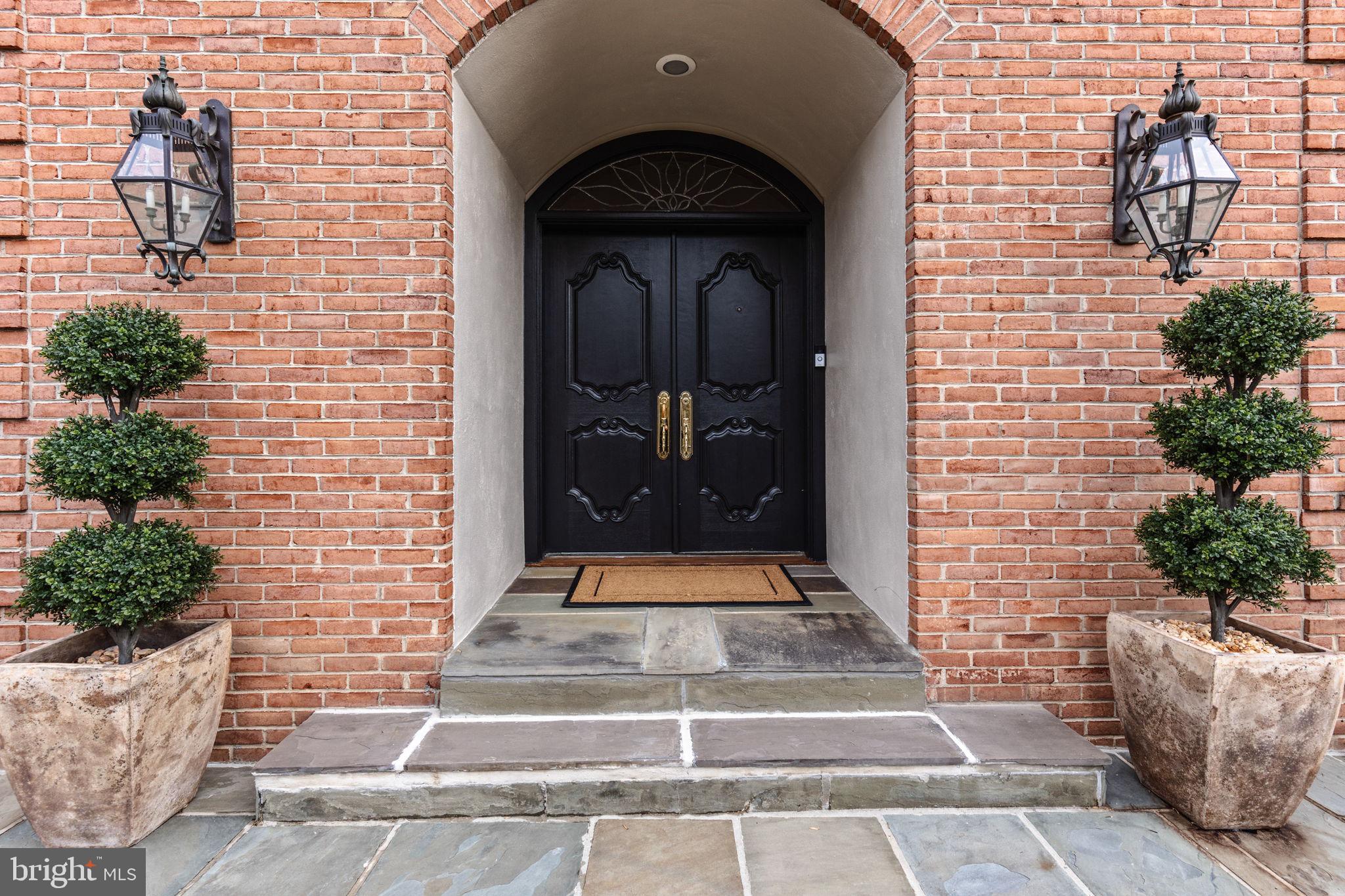 RIVER OAKS FARM - Residential