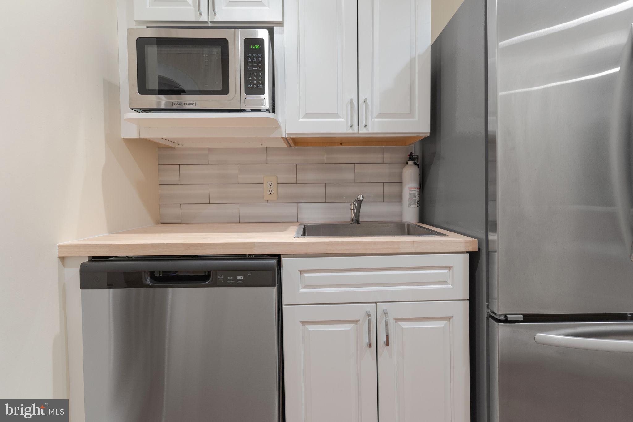 RIVER OAKS FARM - Residential