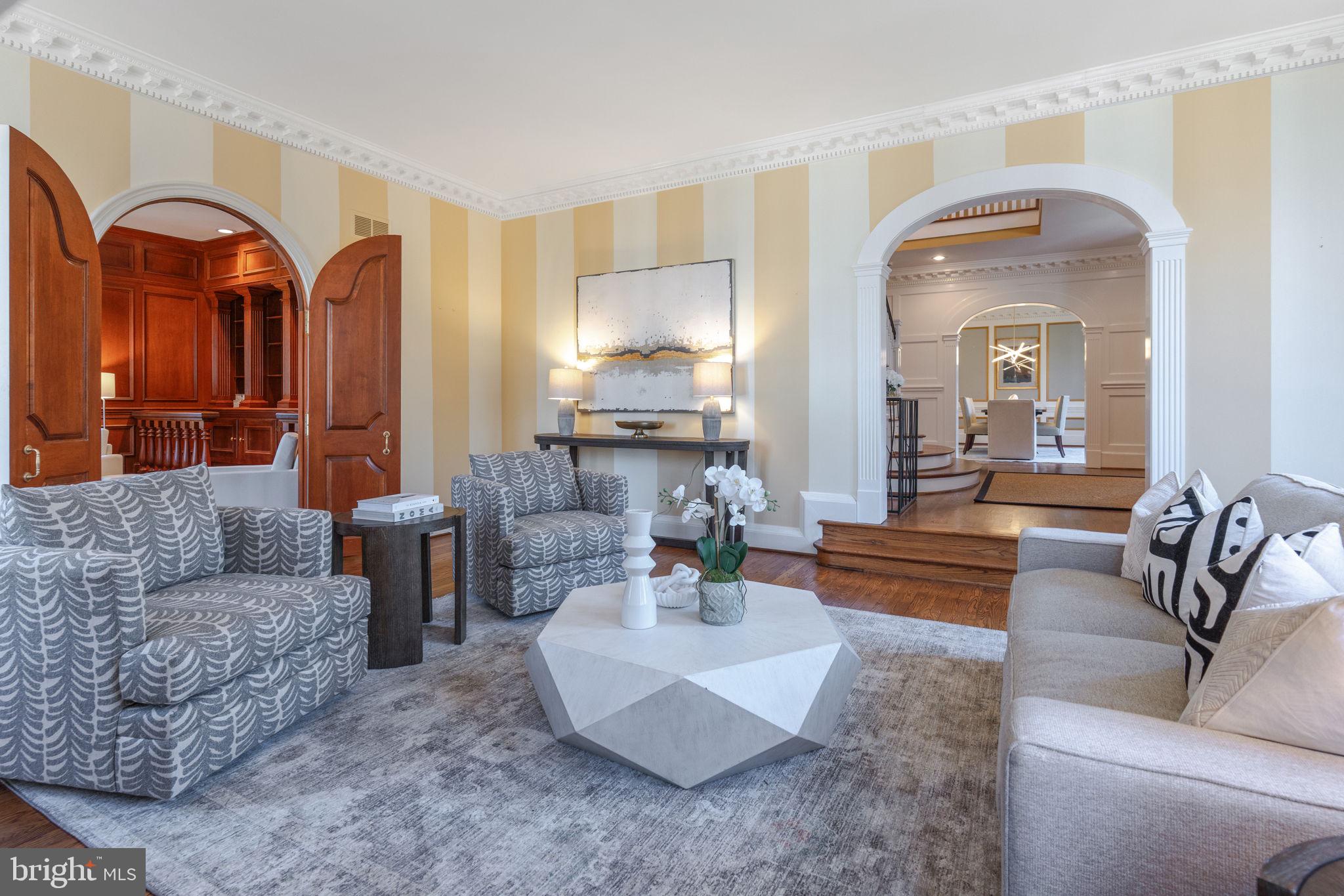 RIVER OAKS FARM - Residential