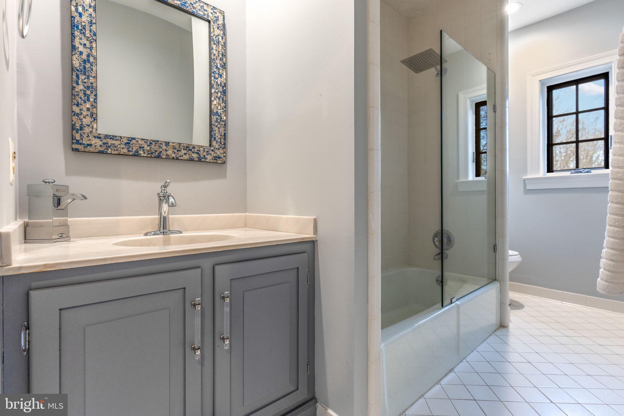 RIVER OAKS FARM - Residential