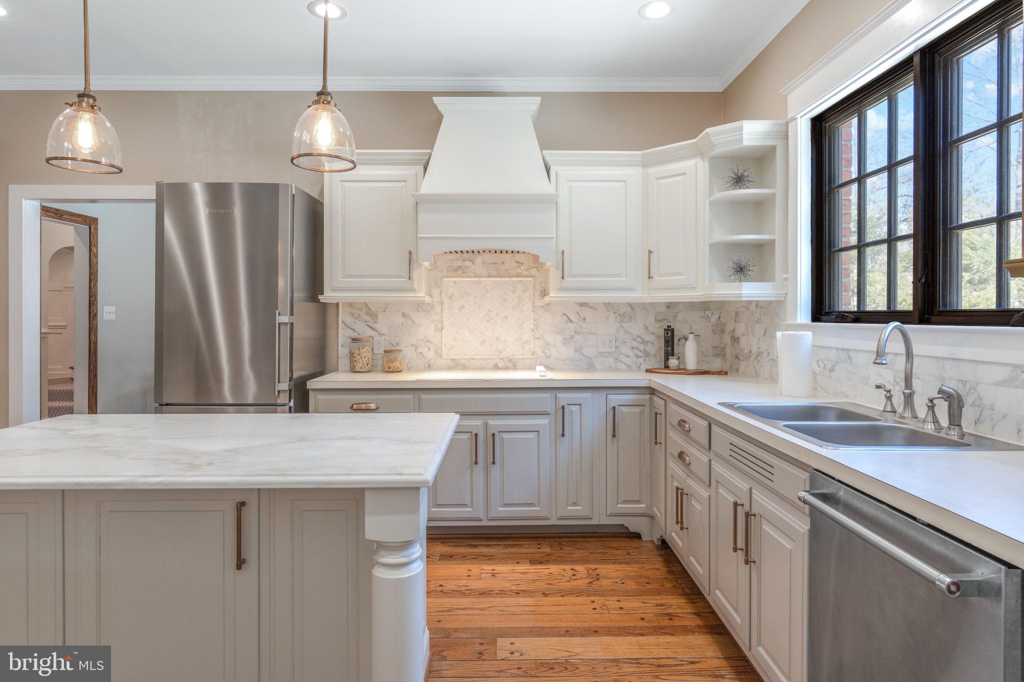 RIVER OAKS FARM - Residential