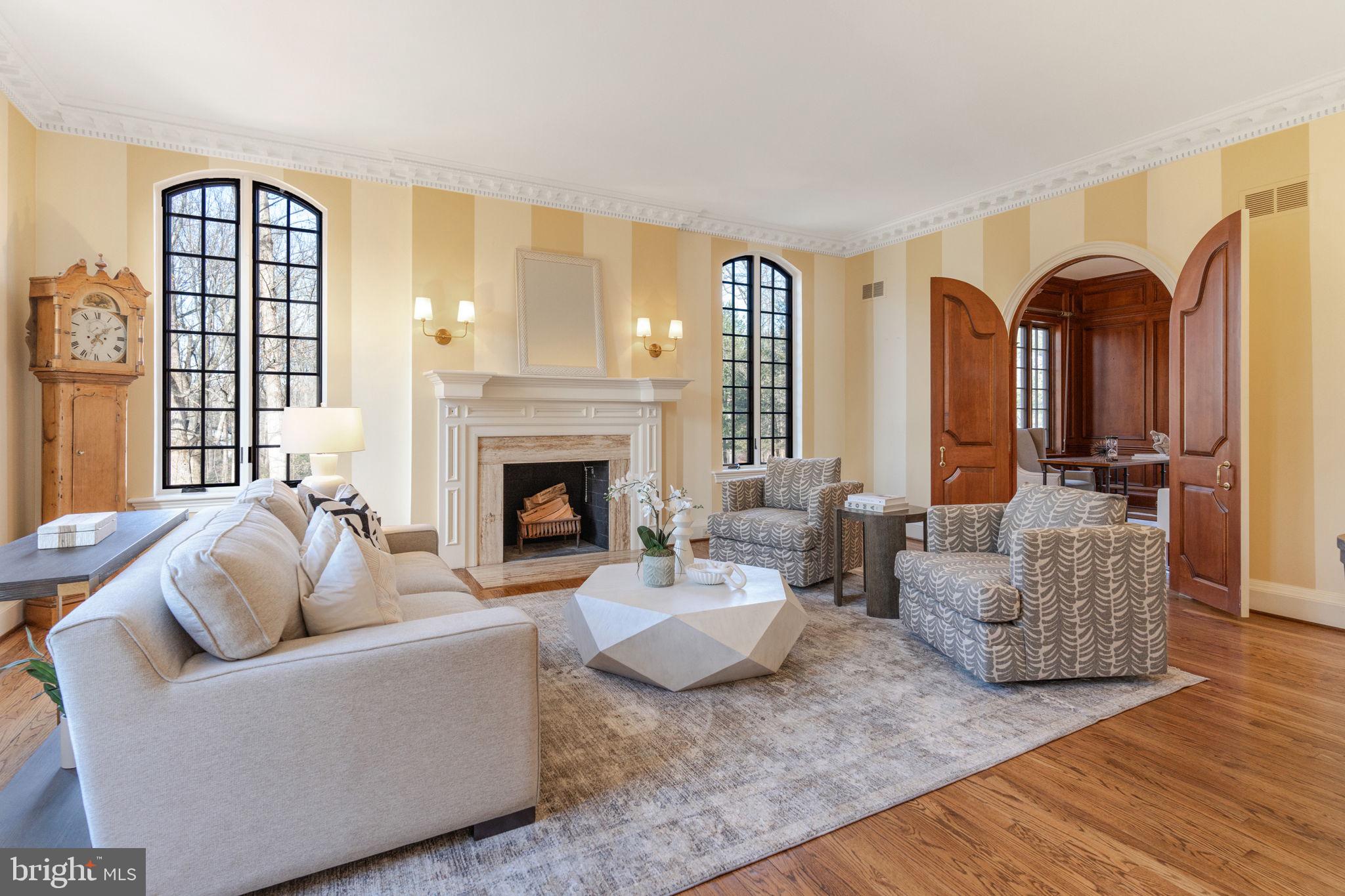 RIVER OAKS FARM - Residential