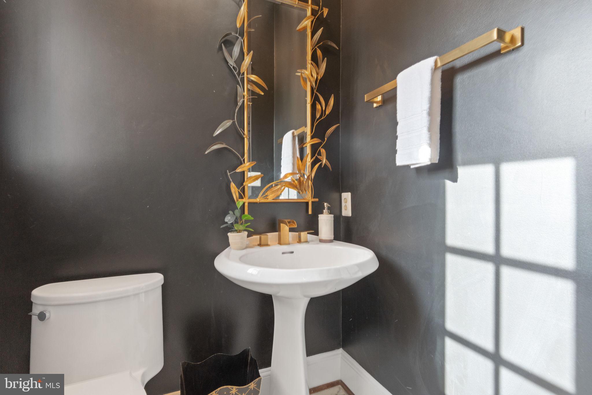 RIVER OAKS FARM - Residential