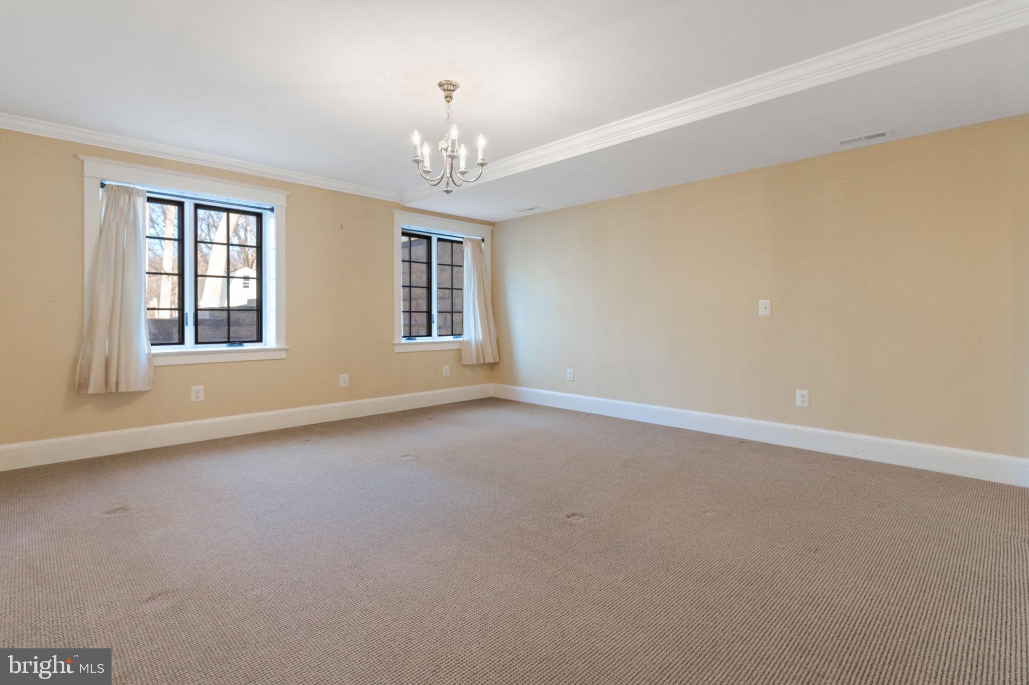 RIVER OAKS FARM - Residential