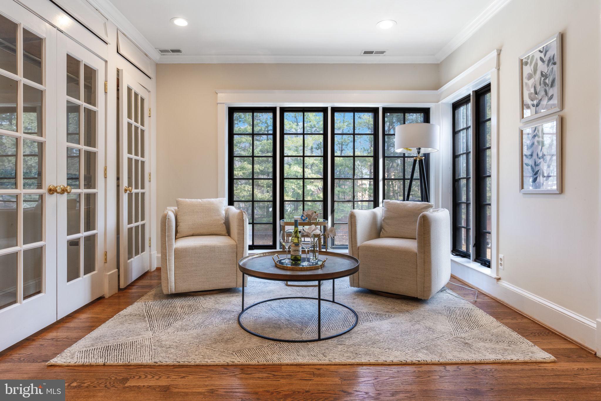 RIVER OAKS FARM - Residential