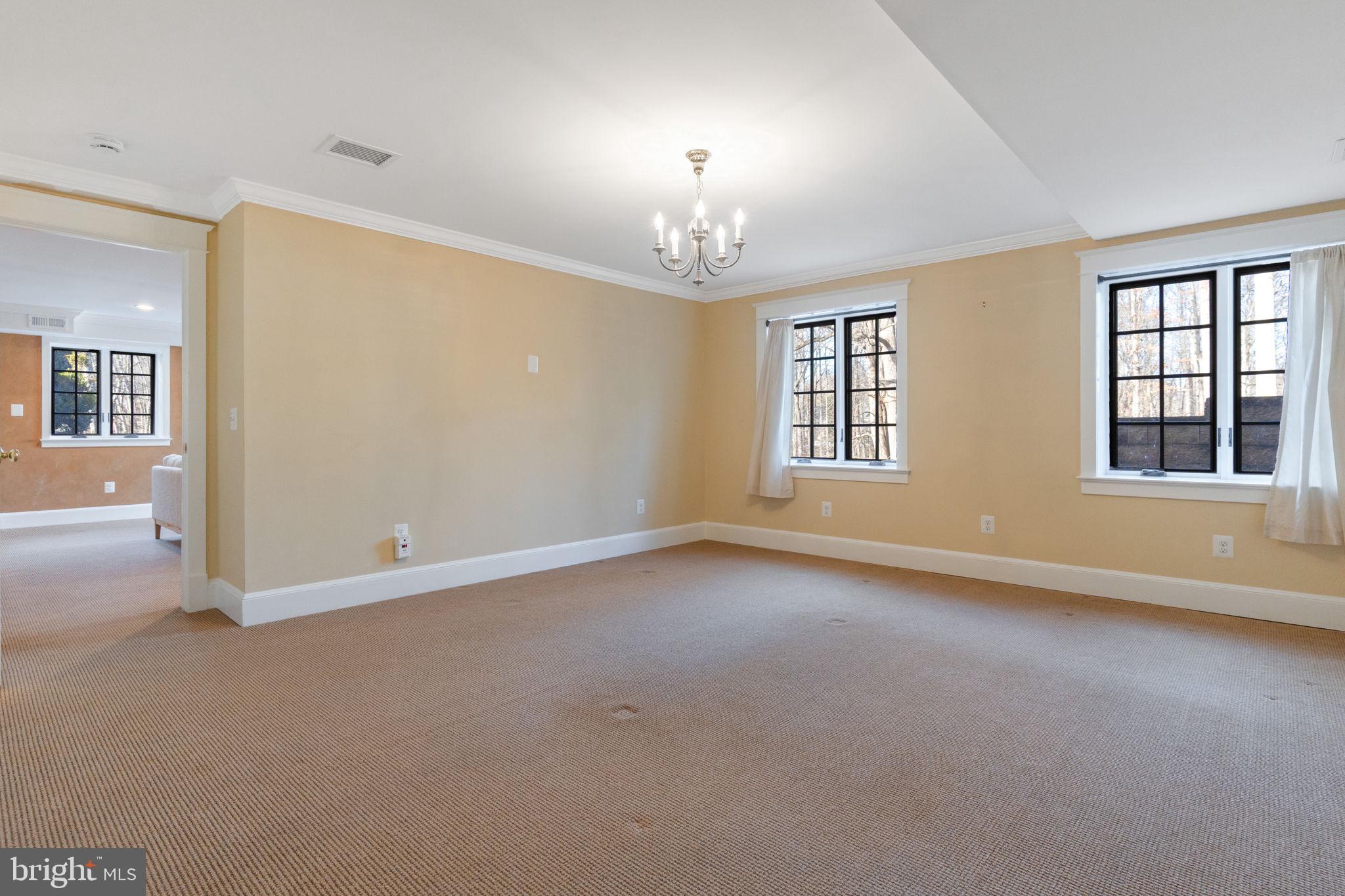 RIVER OAKS FARM - Residential