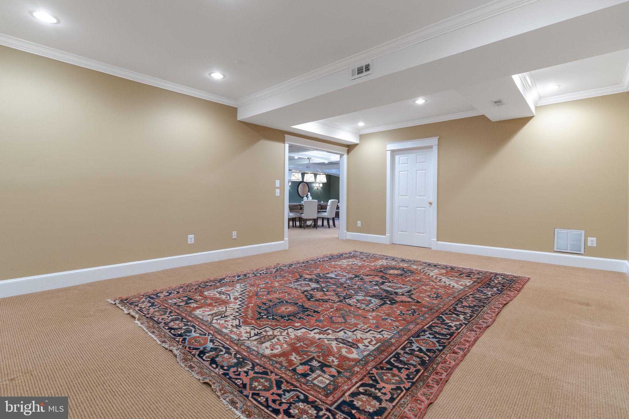 RIVER OAKS FARM - Residential