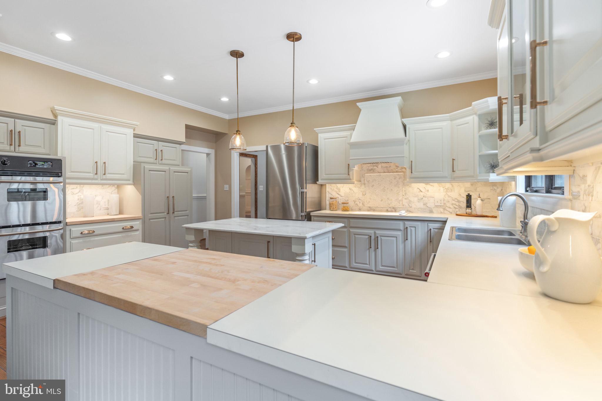 RIVER OAKS FARM - Residential