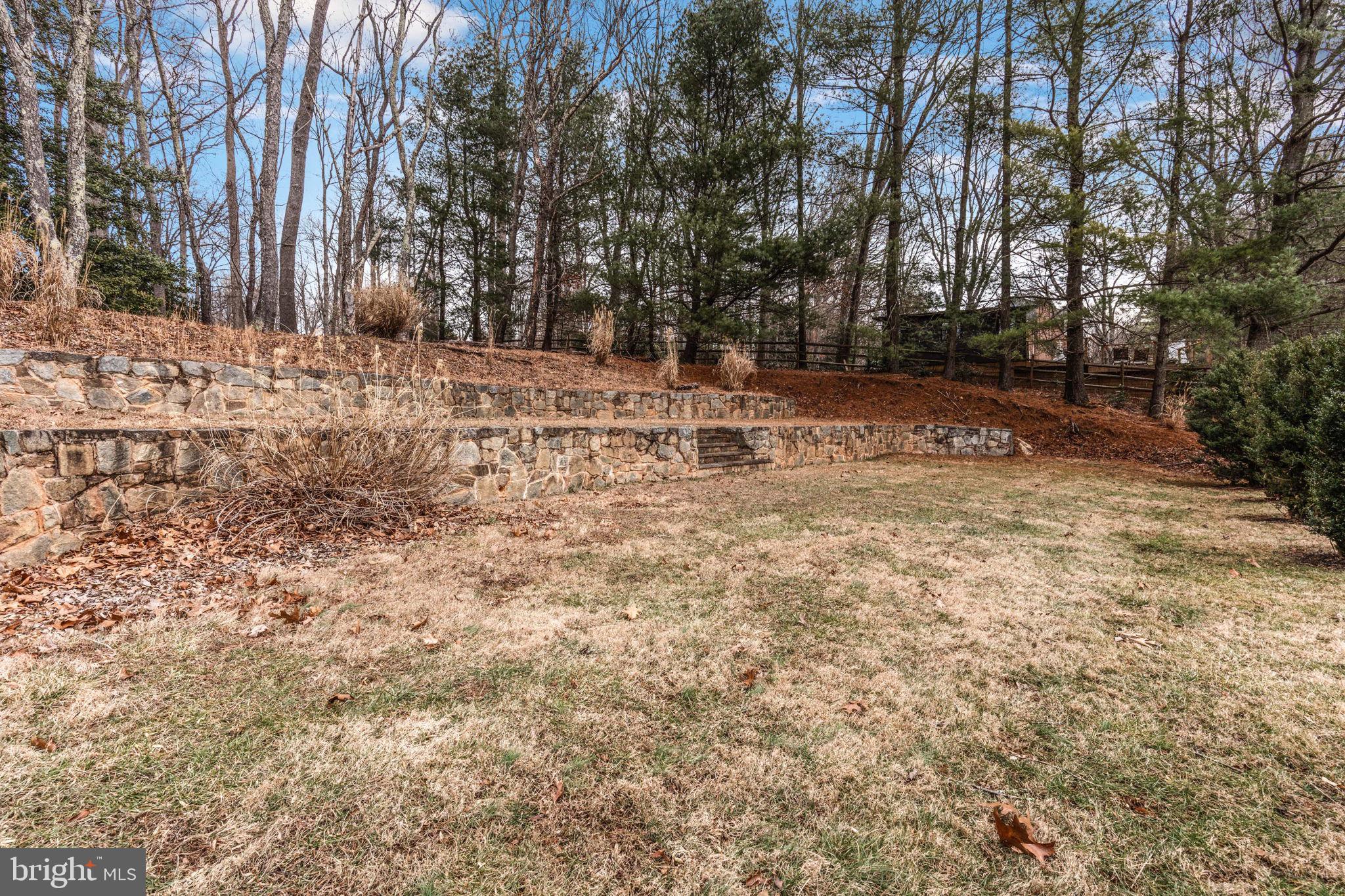 RIVER OAKS FARM - Residential