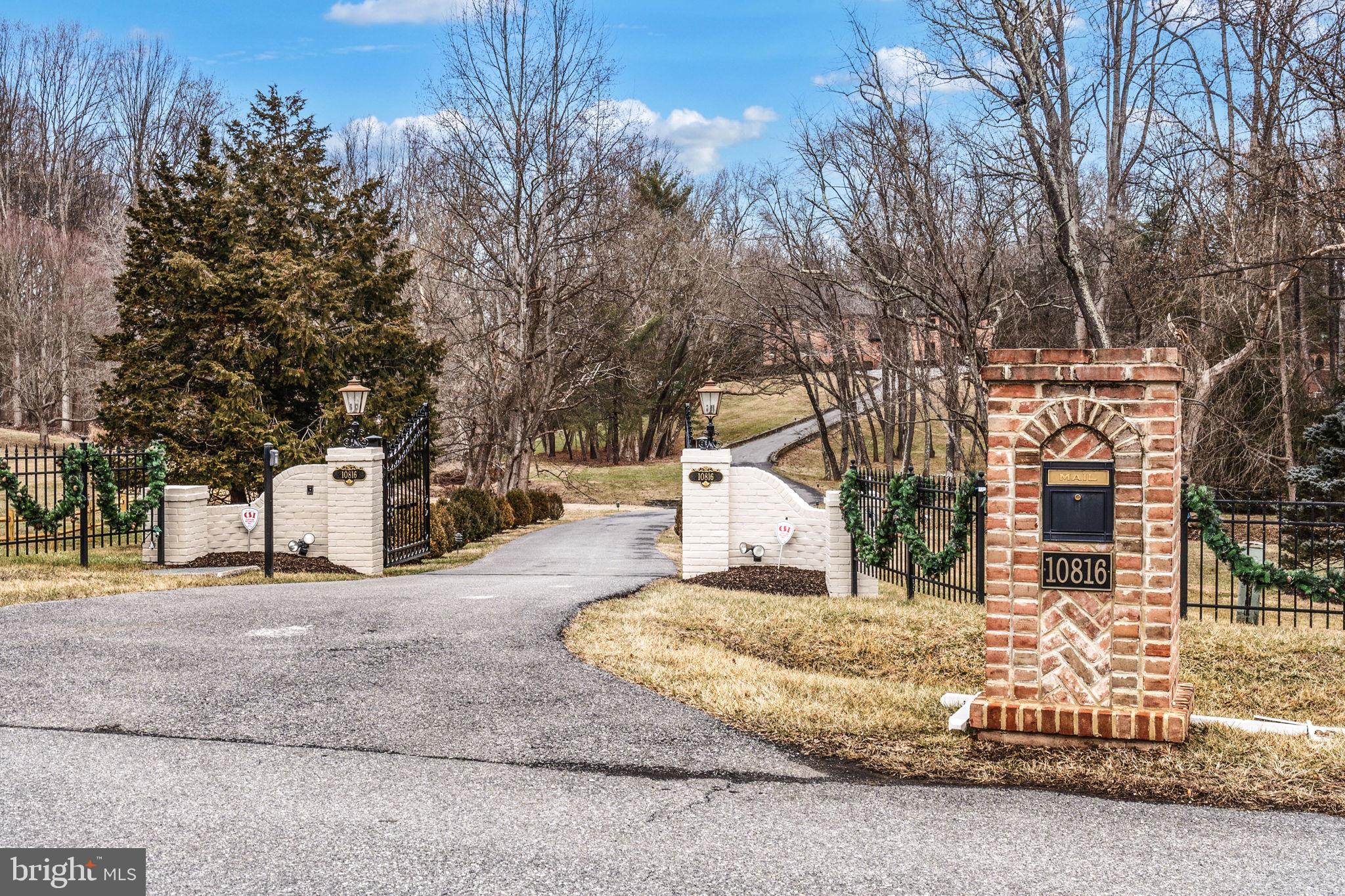 RIVER OAKS FARM - Residential