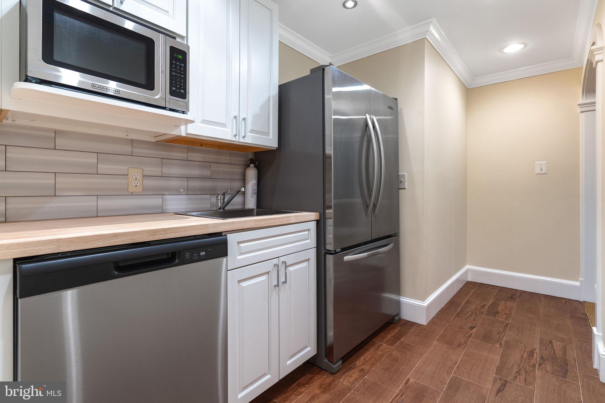 RIVER OAKS FARM - Residential