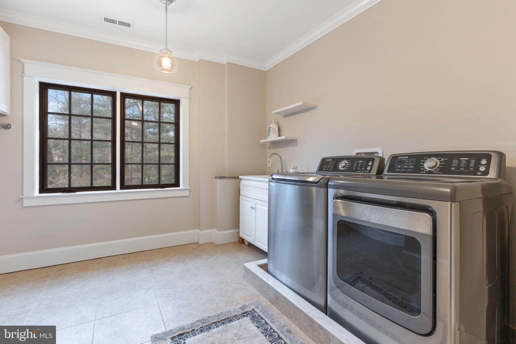 RIVER OAKS FARM - Residential