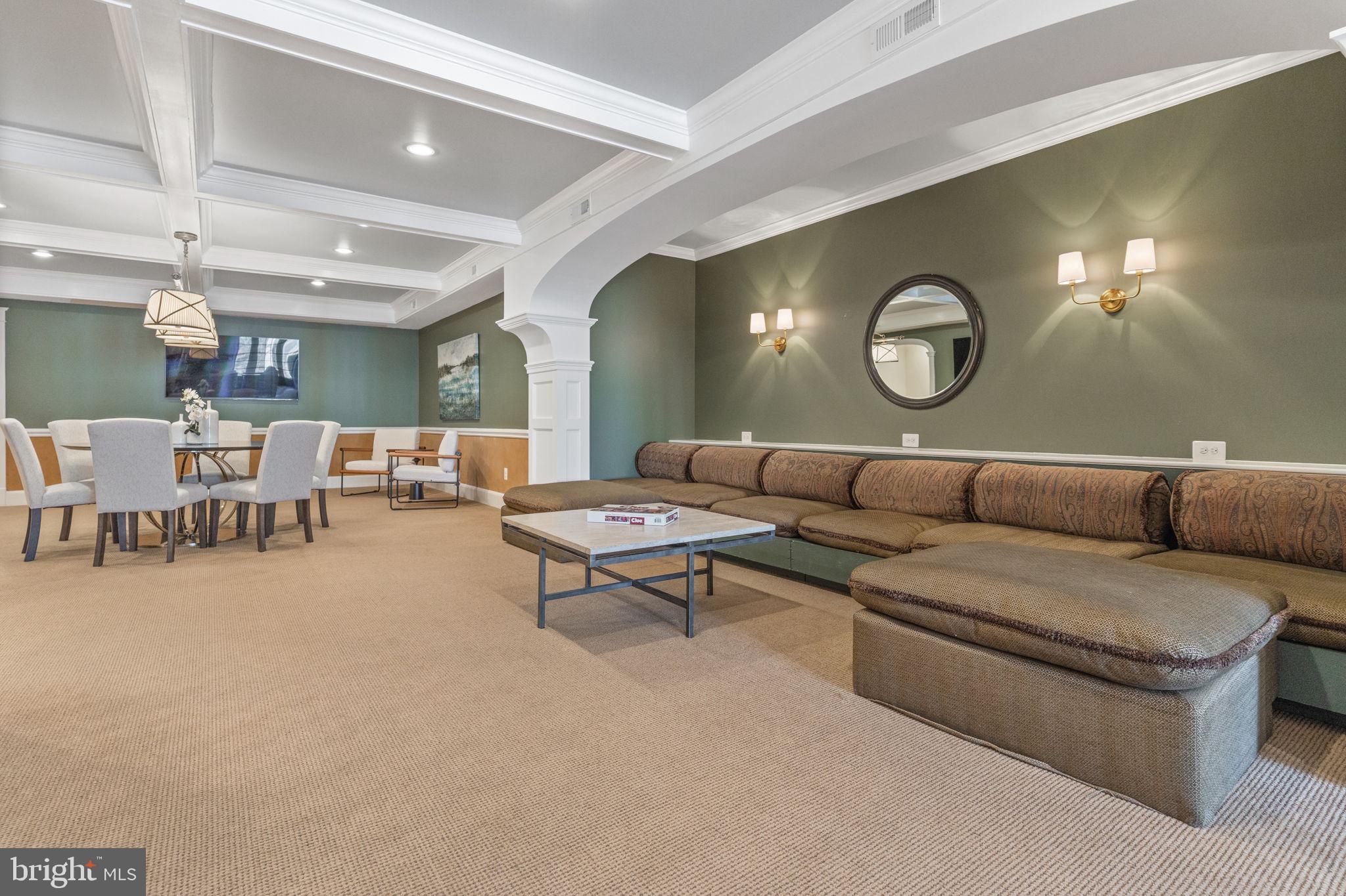 RIVER OAKS FARM - Residential